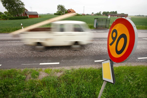 Report: How care staff and tradesmen travel in their work